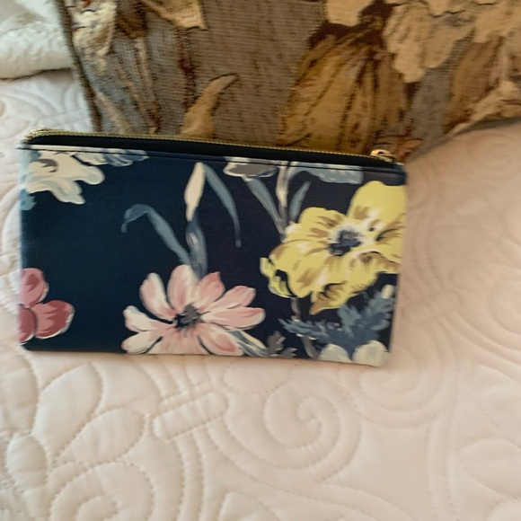 Loft Makeup Bag - Picture 2 of 3